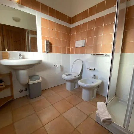 Κατάλυμα σε φάρμα Lu Branu *